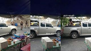 Francúz v Bangkoku napadol políciu s nožom, zomrel po zásahu