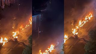 Po páde transformátora v New Jersey vyhorelo sedem áut a tisíce ľudí ostali bez