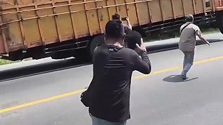 video Jazdí výlučne na hranici fyzikálnych možností