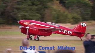 Historické lietadlo De Havilland DH.88 Comet sa pri pristávaní prevrátilo 