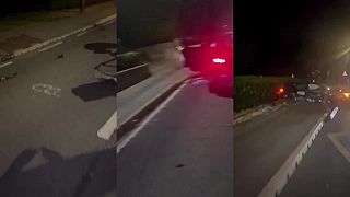 video Rodina sa vracala z letiska, keď do nich v Benfleete narazilo auto v protismere