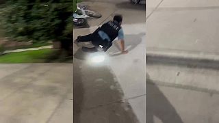Chicagský policajt vytasil zbraň na nespolupracujúceho podozrivého