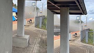 Vlak sa v Poľsku zrazil s nákladným autom
