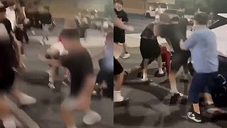 Tínedžeri brutálne napadli študenta v nákupnom centre v Charlotte