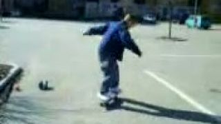 Mladý skateboardista 