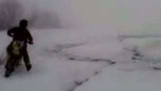 Motorka vs. sneh