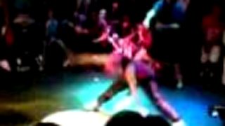 BREAKDANCE žENY - boty 2007 b - girl battle japan (Shie Chan & 