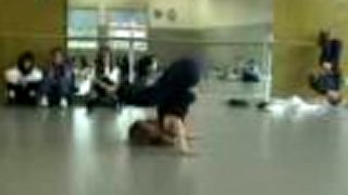 BREAKDANCE žENY - B.girl Maelys VS B.girl Lisa