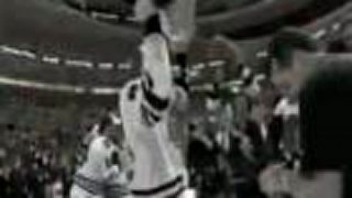 Marian Hossa drží Stanley Cup 2010