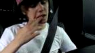 Justin Bieber po zubárskom zákroku