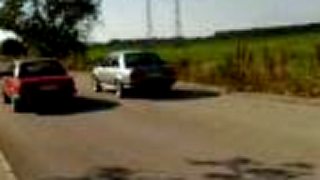 BMW E30 325ix vs. 320i Galanta