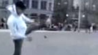 A Hardstyle Battle - Shuffle vs. Jumpstyle