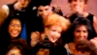 Cyndi Lauper - Girls Just Want to Have Fun (1983)