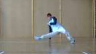 Old School Brothers - B BOY BRUISE FOOTWORK 2005