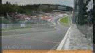 Porovnanie rýchlosti F1 a áut triedy GT - prekryv