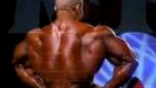 Phil Heath - Mr. Olympia 2011 pózovanie