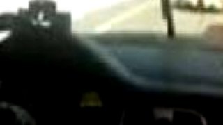 "Pozeraj iba na ten volant"
