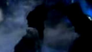 Britney Spears spieva playback(hrozí strata sluchu)