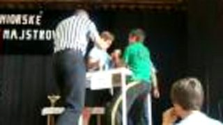 MS juniorov v armwrestlingu