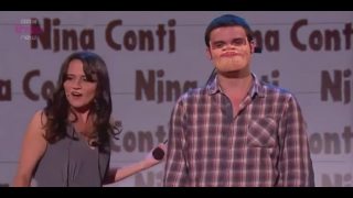 Nina Conti šou - živá bábka