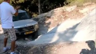 Land rover vs landcruiser