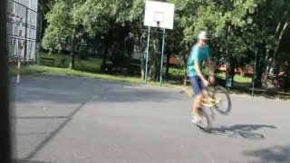 Tríčky na BMXku