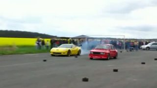 Corvette Z06 vs. Škoda 120