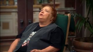 Dva a Pol Chlapa - Berta a Charlie relaxujú