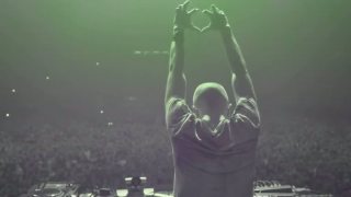 Kaskade - Lessons In Love (Headhunterz Remix)