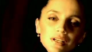 Petr Hapka & Lucie Bílá - Dívám se, dívám