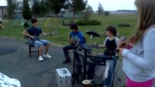 Kapela:IN ACTION