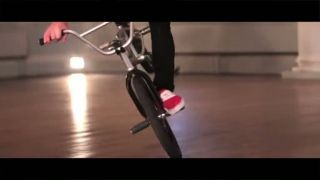 BMX Flatland Keelan Phillips