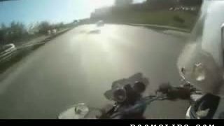 Dvaja šikovní motorkári
