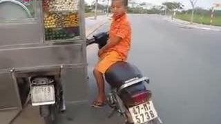 6ročný motorkár