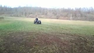 Matej driftuje na stvorkolke 700