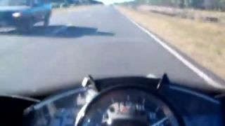 Yamaha R1 299km/h