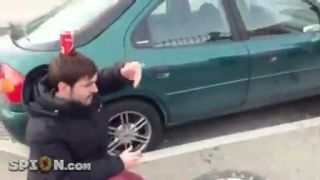 Plechovka na hlave