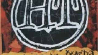 HT - Cudzí medzi cudzími