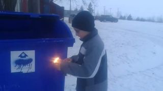 Pirat v kontajnery.Je to moc nebezpecne neskusat
