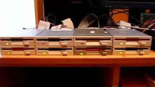 Piráti z Karibiku - floppy hudba