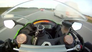 Kawasaki Ninja ZX-10R vs. Audi RS6 ABT 700 ps