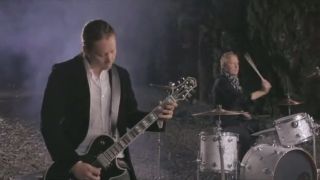 Juha Tapio - Sitkeä Sydän