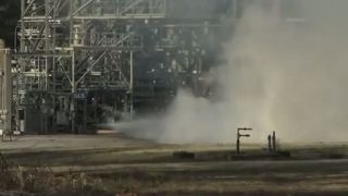 Testovanie raketového motoru F-1 z rakiet Saturn V.
