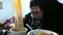 video Tučný Kórejček sa teší na žrádielko
