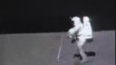 video Keď kozmonautovi na Mesiaci spadlo kladivo