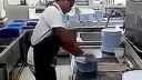 video Čínska umývačka riadu
