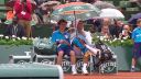 video Novak Djokovic a zberač loptičiek