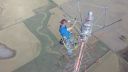 video Práca na vysielači vo výške 460 metrov