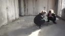 Dve pubertiačky skúšajú holotropné dýchanie