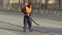 video Opitý ruský robotník pripravuje cestu
